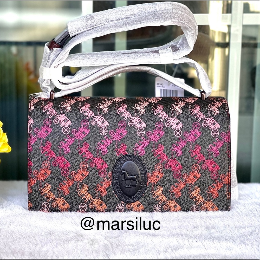 New CAMILLE CROSSBODY WITH HORSE CARRIAGE PRINT
